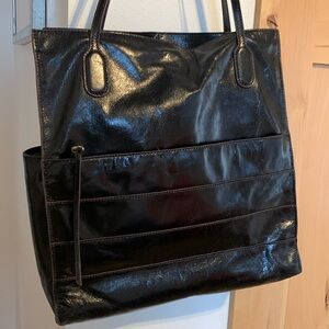 HOBO Soft Leather shoulder bag in blk w/brown/plum trim